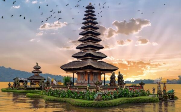 den-Ulun-Danu-Bali-Product-Image